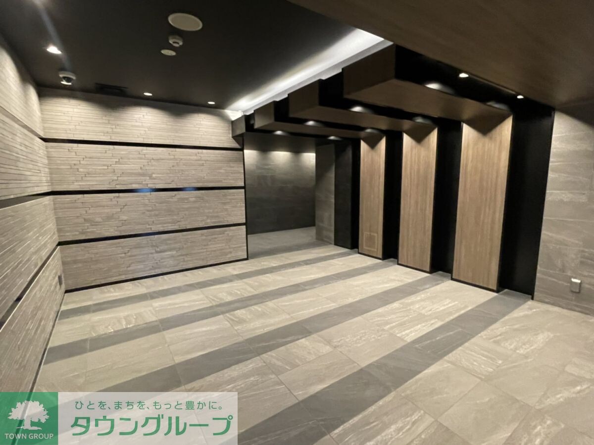 物件内観写真11　(エントランス)