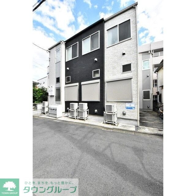 物件外観写真1　(エントランス)