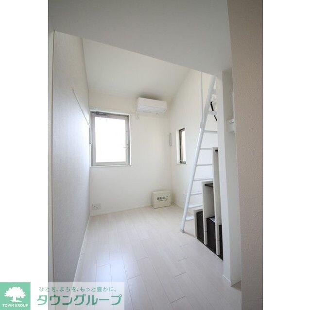 物件内観写真10　(玄関)