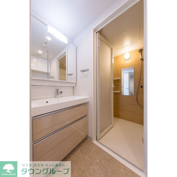 洗面(※同タイプ　1109号室の写真となります)