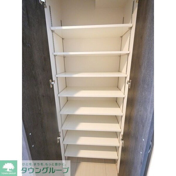 玄関(※同タイプ写真転用)