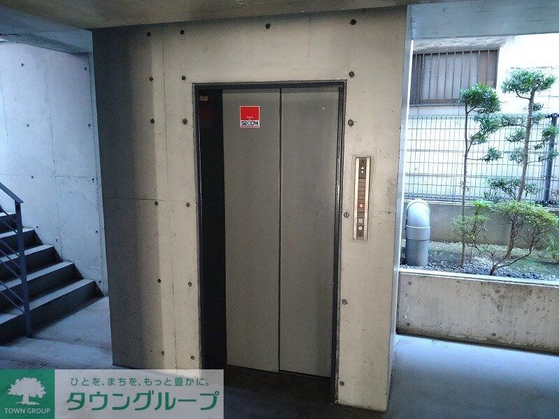 物件内観写真10　(エレベーター)