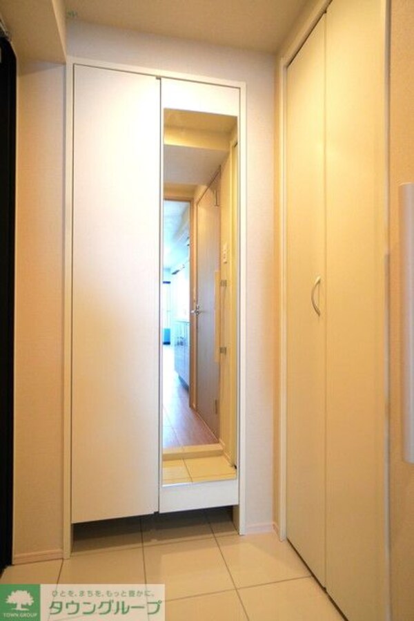 玄関(※写真は同タイプ住戸です。)