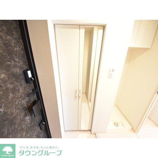玄関(お問合せは(株)タウンハウジング赤坂店へ【03-5563-…)