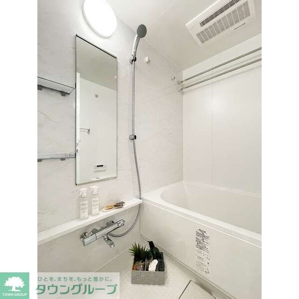 バス／シャワールーム等(【家具/調度品に関しては配置例を示したものであり、実際の賃…)
