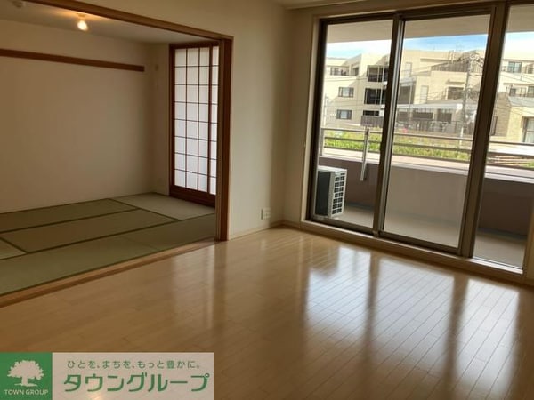 リビング・居室(※写真は同タイプ住戸です。)