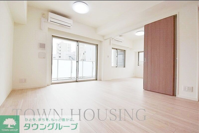 物件内観写真2　(偶数階はブラウン系)