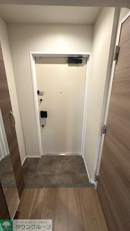 アルファレジデンシア南千住の玄関(反転タイプのお部屋参考写真)