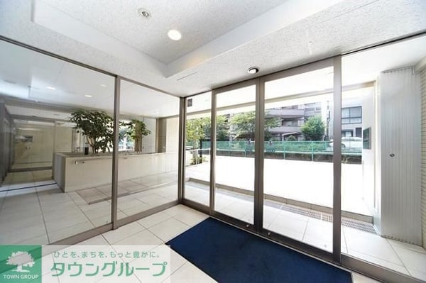 エントランス(エントランス)