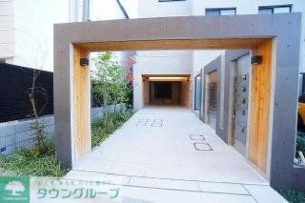 エントランス(部屋探しは株式会社　タウンハウジング　までお気軽にお問合せ…)