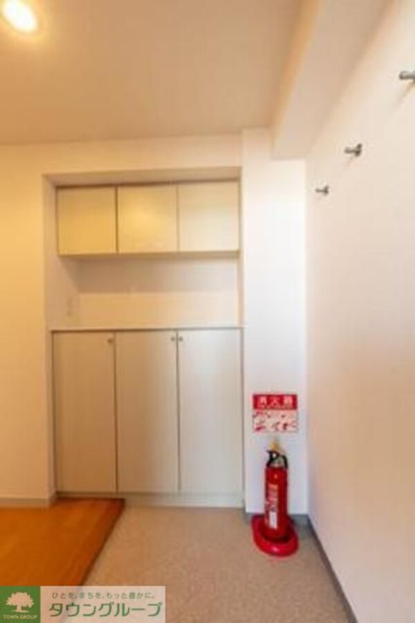 玄関(※写真は同タイプ住戸です。)