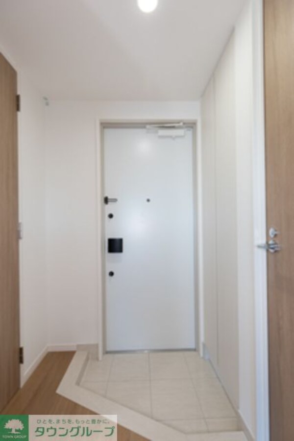 玄関(※写真は同タイプ住戸です。)