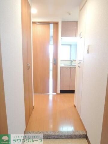 玄関(内見の予約先はタウンハウジング新中野店になります★★)