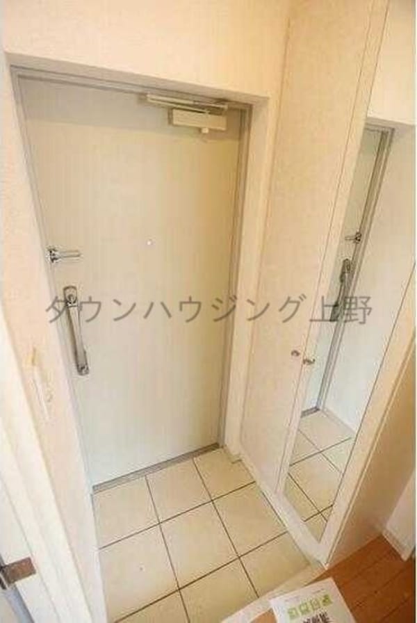 玄関(玄関)