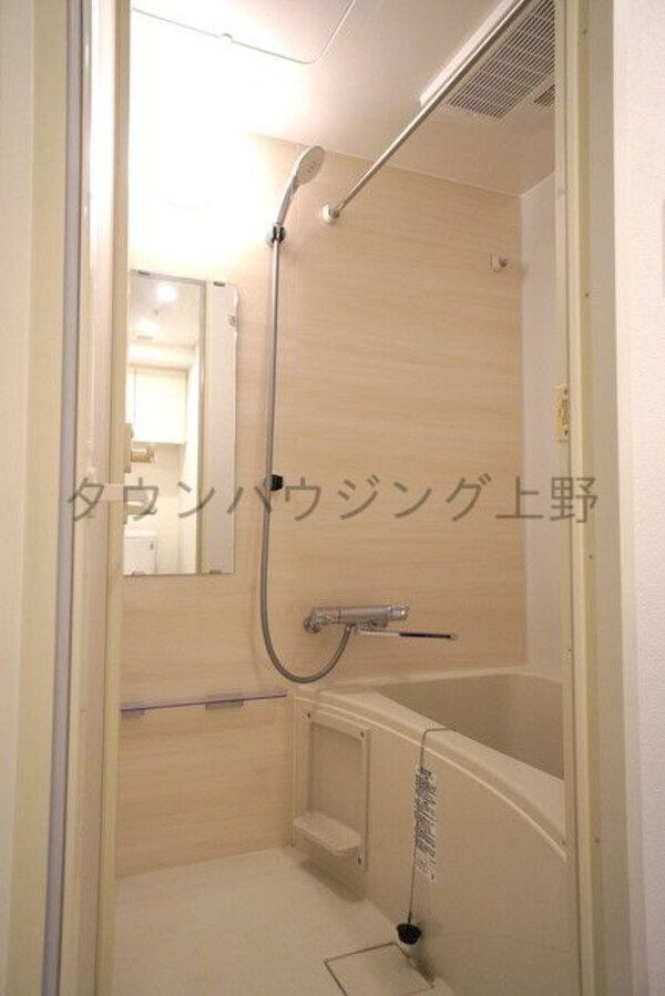 バス／シャワールーム等(※写真は同タイプ住戸です。)