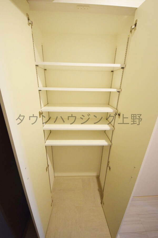収納