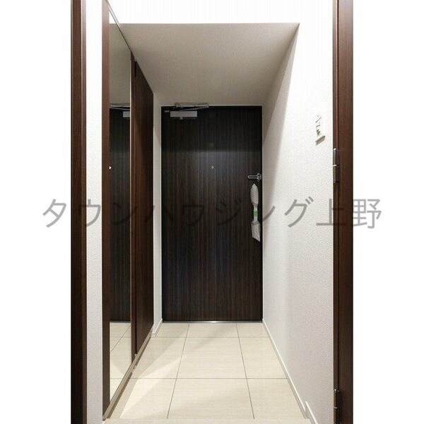 玄関(玄関)