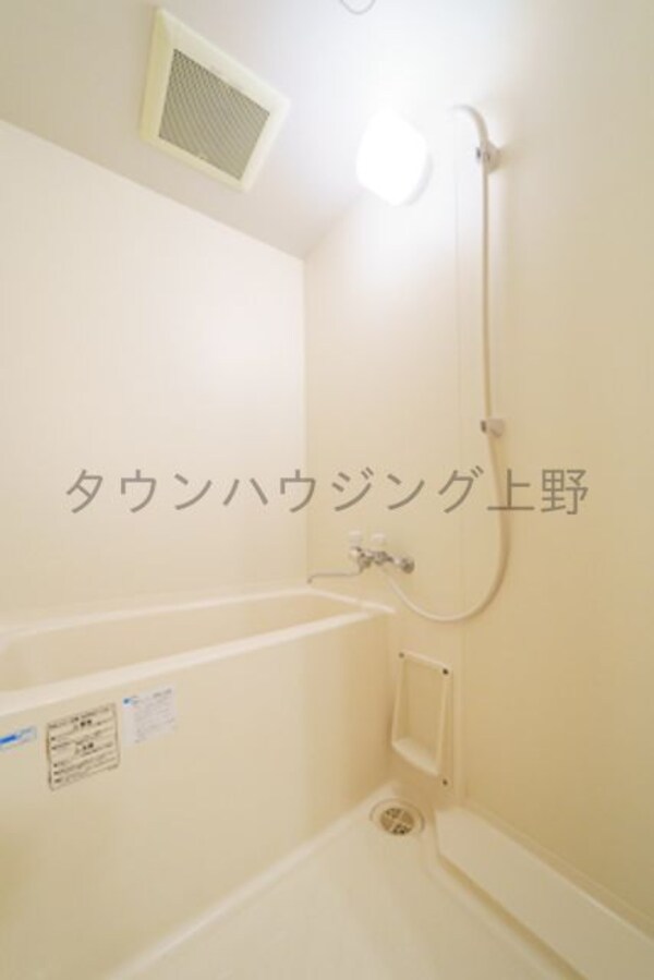 バス／シャワールーム等(※写真は同タイプ住戸です。)