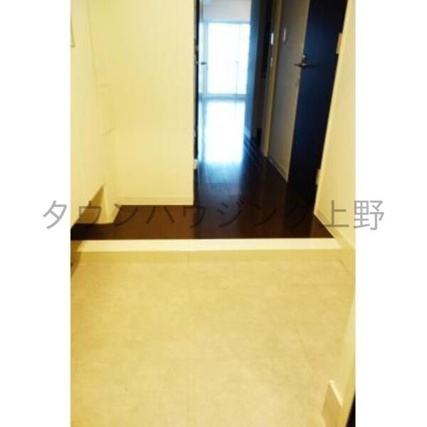 玄関(※写真は同タイプ住戸です。)
