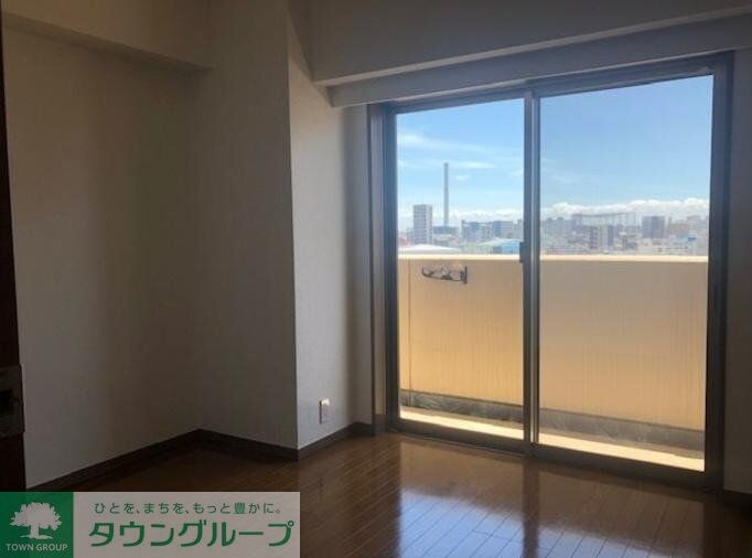 物件内観写真2　(リビング/居室)