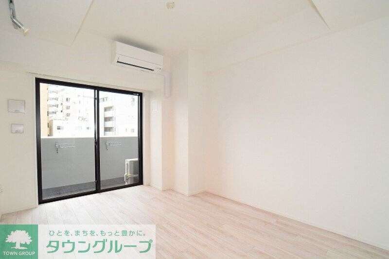 物件内観写真2　(カラータイプ異なります)