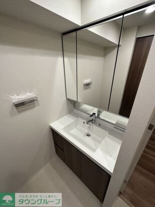 物件内観写真9　(洗面)