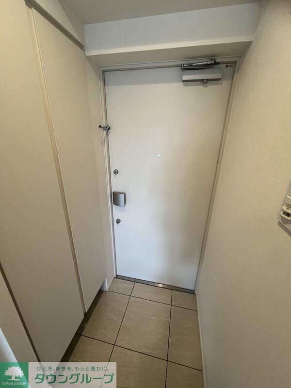 玄関(同室別階参照)