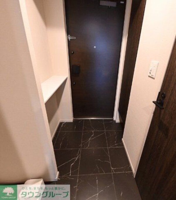 玄関(※別号室参考写真)