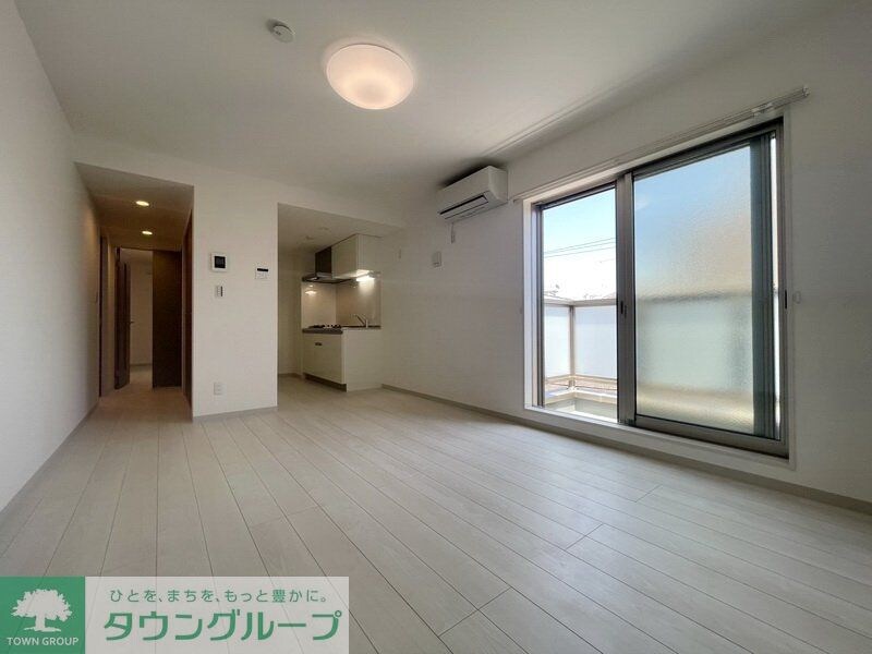 物件内観写真2　(リビング/居室)