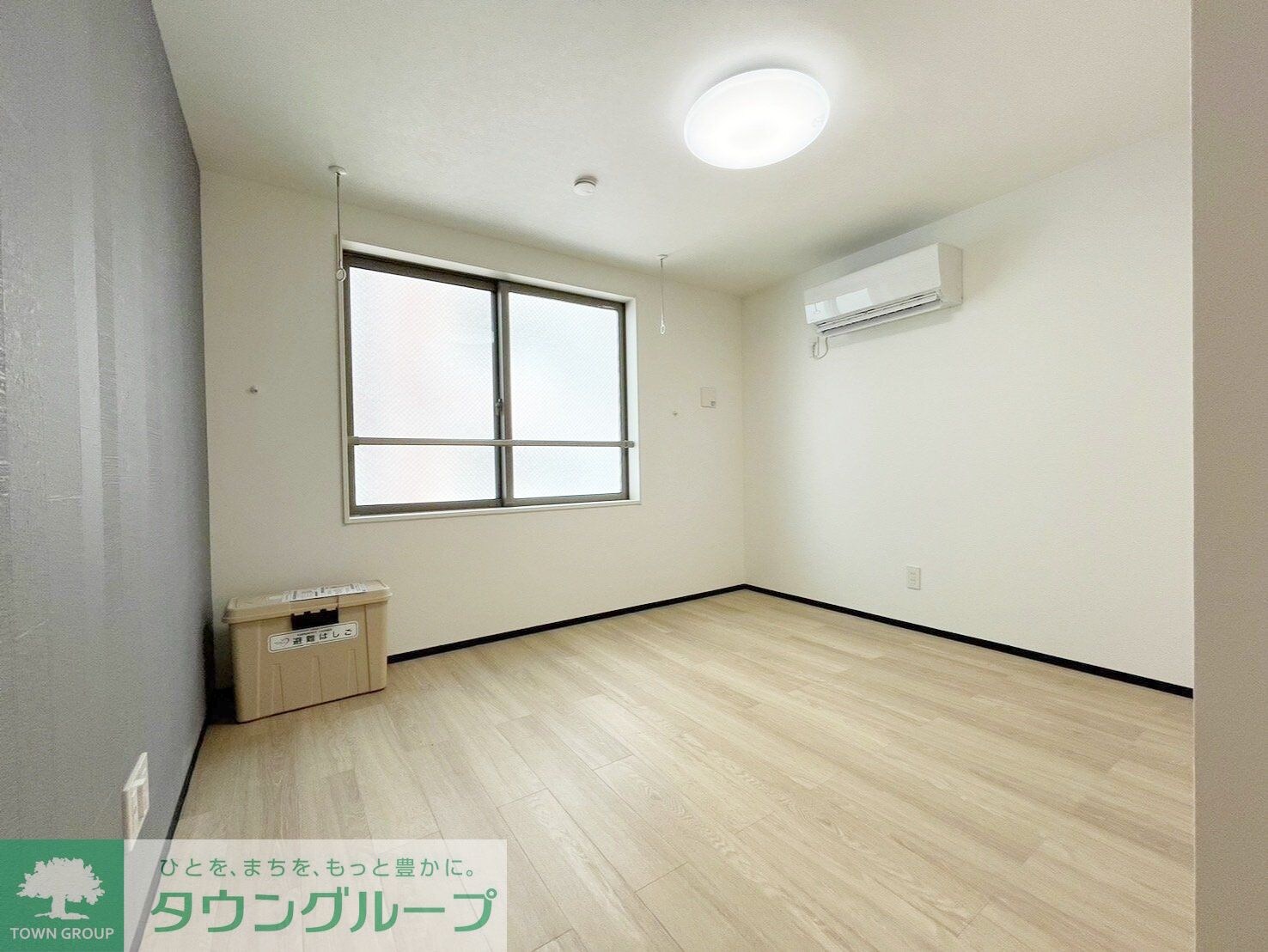 物件内観写真3　(リビング/居室)