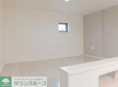 物件内観写真3　(リビング/居室)