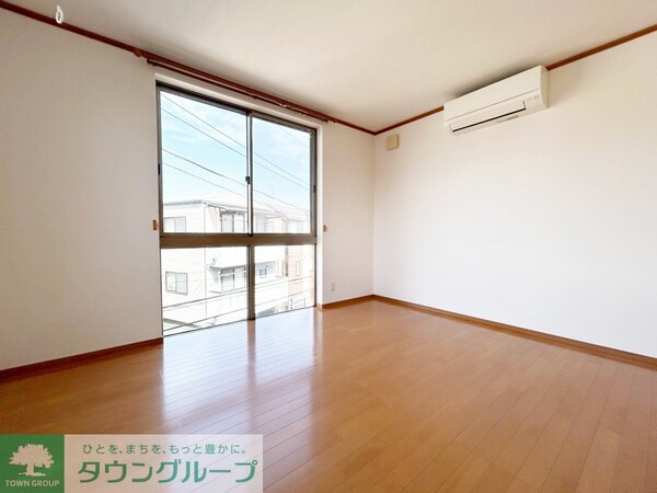 リビング・居室(洋室約6.6帖)