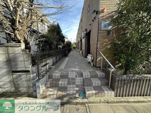 エントランス(庭)