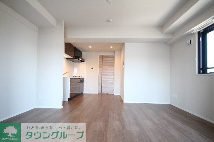 物件内観写真2　(リビング/居室)