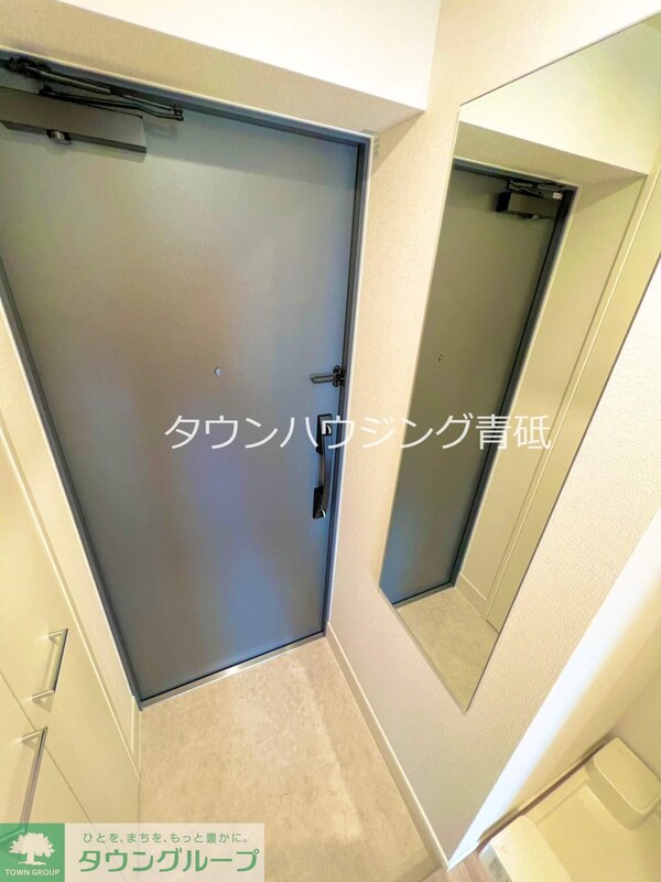 玄関(※別号室参考写真)