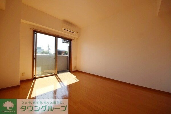 リビング・居室(※別号室参考写真)