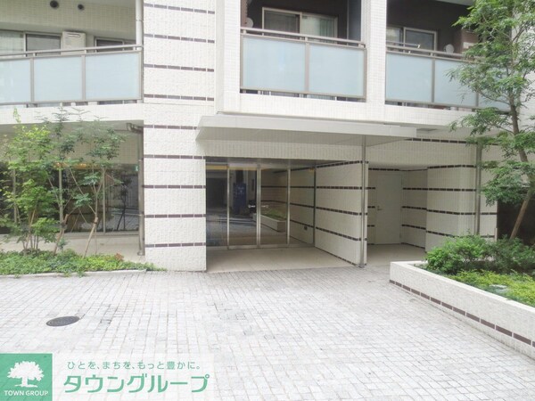 エントランス(部屋探しは株式会社　タウンハウジング　までお気軽にお問合せ…)