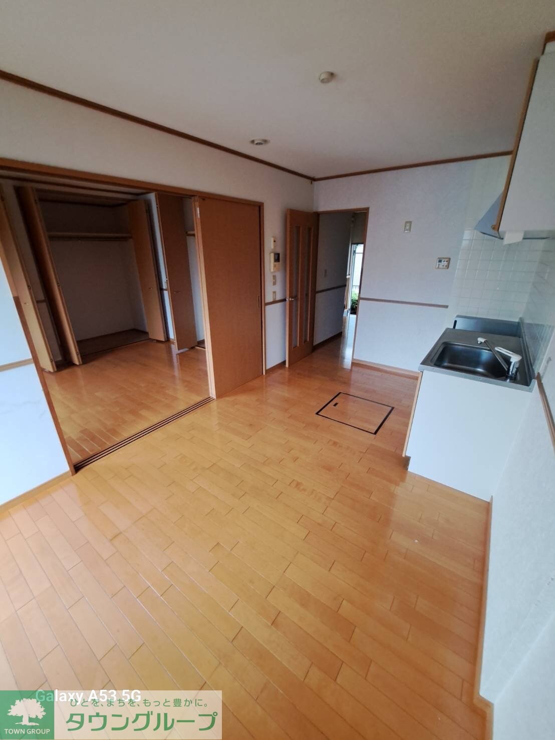 物件内観写真11　(リビング/居室)