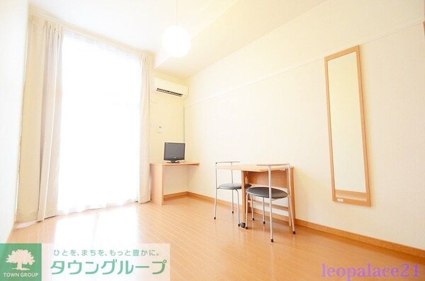 寝室(2Fの床材は絨毯です。)