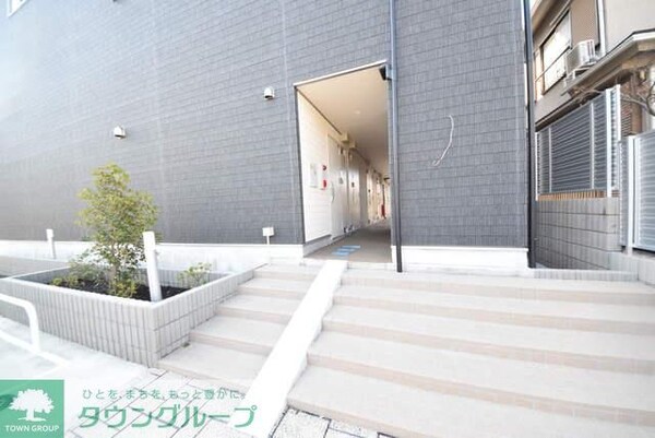 エントランス(★オシャレなエントランスです★)