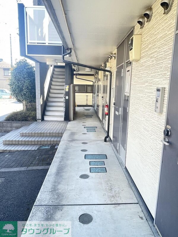 ロビー(駐車場)