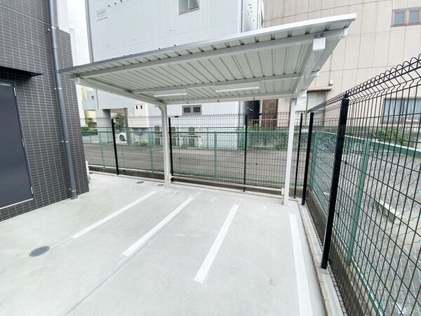 駐車場(庭)