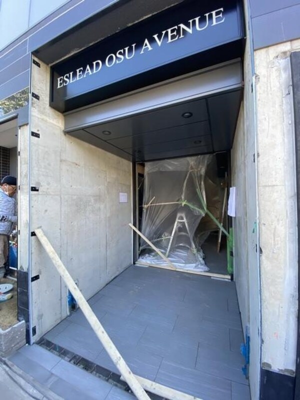 ロビー(駐車場)