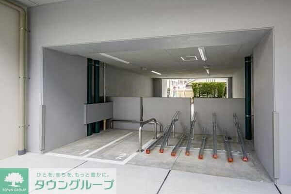 共有部分(オートバイ置場＆駐輪場)