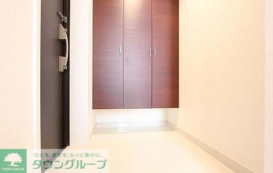 物件内観写真8　(玄関)