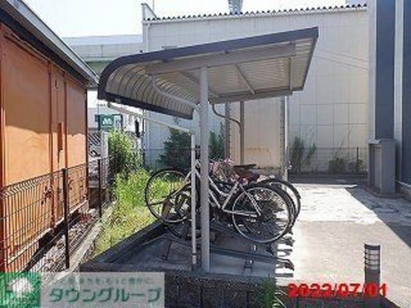 その他(屋根付き駐輪場)