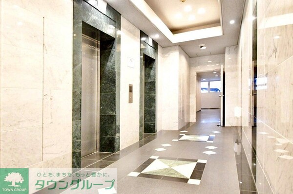 その他(エレベータ－3機)