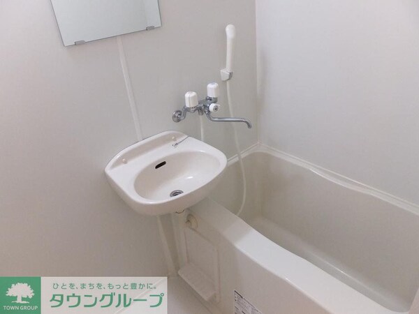 バス／シャワールーム等(風呂トイレ別　【浴室乾燥機付き・シャワー付きトイレ】)