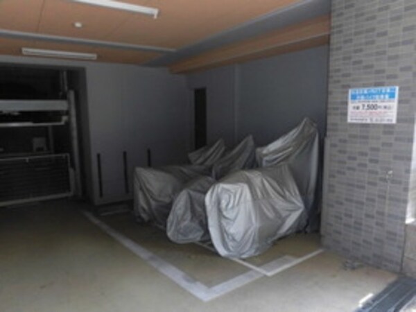 駐車場(駐車場)