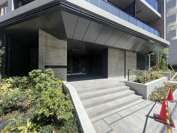 エントランス(お部屋探しはタウンハウジングへ♪)